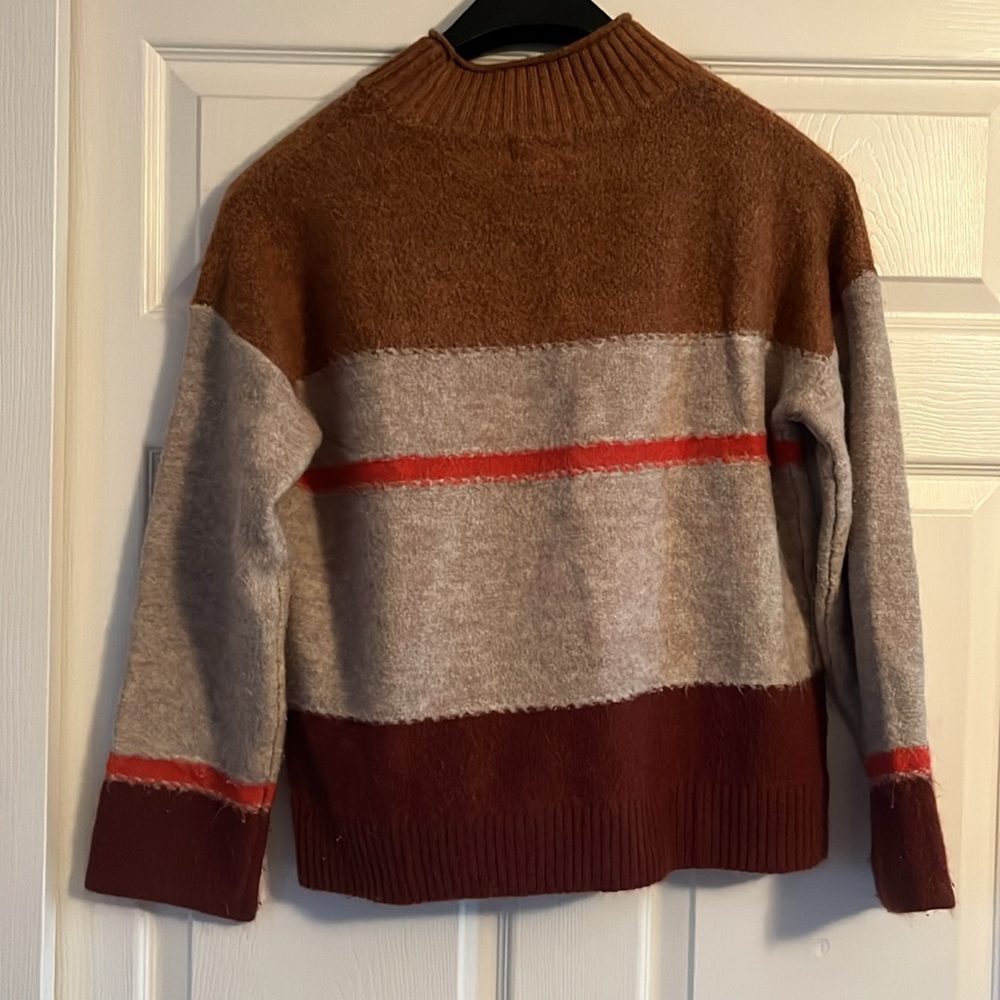 Universal Thread Womens sweater - Picture 4 of 4